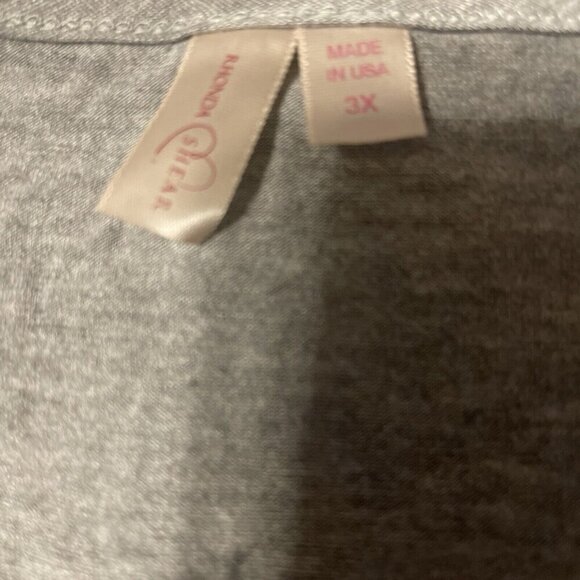 Rhonda Shear Plus 3X Gray Heather Soft V-Neckline Lattice Open 3/4 Sleeve Top - Picture 6 of 6